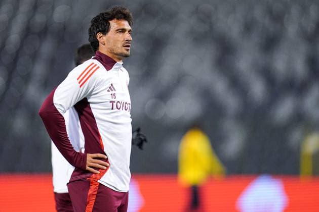 2024-11-07 R. Union Saint-Gilloise v AS Roma - UEFA Europa League 2024 25 League Phase MD4 BRUSSELS, BELGIUM - NOVEMBER 7: Mats Hummels of AS Roma looks up during the UEFA Europa League 2024 25 League Phase MD4 match between R. Union Saint-Gilloise and AS Roma at King Baudouin Stadium on November 7, 2024 in Brussels, Belgium. (Photo by Joris Verwijst BSR Agency) Brussels Belgium Content not available for redistribution in The Netherlands directly or indirectly through any third parties. Copyright: xBSRxAgencyx