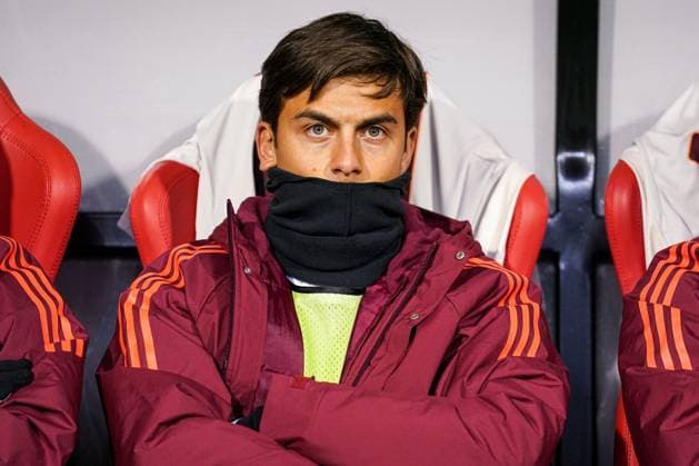 2024-11-07 R. Union Saint-Gilloise v AS Roma - UEFA Europa League 2024 25 League Phase MD4 BRUSSELS, BELGIUM - NOVEMBER 7: Paulo Dybala of AS Roma on the bench looks up during the UEFA Europa League 2024 25 League Phase MD4 match between R. Union Saint-Gilloise and AS Roma at King Baudouin Stadium on November 7, 2024 in Brussels, Belgium. (Photo by Joris Verwijst BSR Agency) Brussels Belgium Content not available for redistribution in The Netherlands directly or indirectly through any third parties. Copyright: xBSRxAgencyx