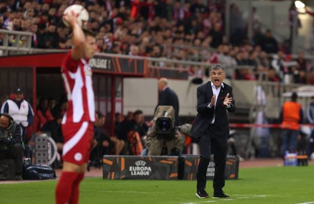 Manager Jose Luis Mendilibar of Olympiakos Olympiakos v Rangers, UEFA Europa League, Group Stage, Football, Georgios Karaiskakis Stadium, Pireas, Greece - 07 Nov 2024 EDITORIAL USE ONLY No use with unauthorised audio, video, data, fixture lists, club league logos or live services. Online in-match use limited to 120 images, no video emulation. No use in betting, games or single club league player publications. Copyright: xCostasxBaltas Shutterstockx 14878028q