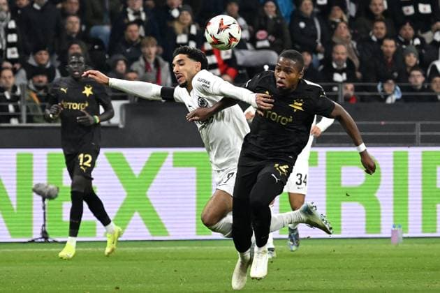 Soccer UEFA Europa League Matchday 4 Eintracht Frankfurt Rigas FS on 24 10 2024 at Deutsche Bank Park in Frankfurt Omar Marmoush Frankfurt , left Simion Michez Prague , right xJKx