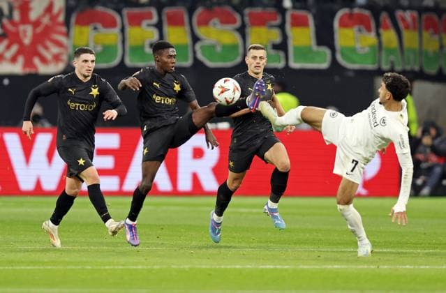 07 11 2024, xovx, Football UEFA Europa League, Eintracht Frankfurt Slavia Prague v l Christos Zafeiris Slavia Prague , Simion Michez Slavia Prague , Tomas Holes Slavia Prague , Omar Marmoush Eintracht Frankfurt DFL DFB REGULATIONS PROHIBIT ANY USE OF PHOTOGRAPHS as IMAGE SEQUENCES and or QUASI VIDEO emspor Frankfurt am Main