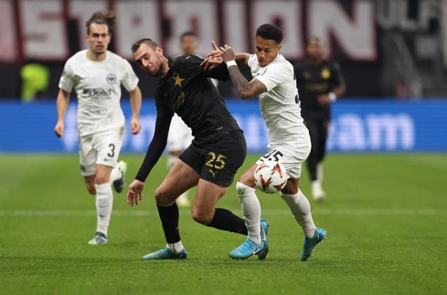 07 11 2024, Football UEFA Europa League, Eintracht Frankfurt SK Slavia Prague, emonline, emspor, v l , Tomas Chory SK Slavia Praha , Tuta Lucas Silva Melo Eintracht Frankfurt DFL DFB REGULATIONS PROHIBIT ANY USE OF PHOTOGRAPHS AS IMAGE SEQUENCES AND OR QUASI VIDEO xdcx Copyright: HMBxMedia Claus