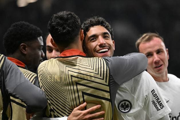 07 11 2024, xjhx, Football UEFA Europa League, Eintracht Frankfurt Slavia Prague emspor, v l Goal celebration after the goal to celebrate the goal celebrate 1 0 by Omar Marmoush Eintracht Frankfurt UEFA REGULATIONS PROHIBIT ANY USE OF PHOTOGRAPHS as IMAGE SEQUENCES and or QUASI VIDEO Frankfurt am Main