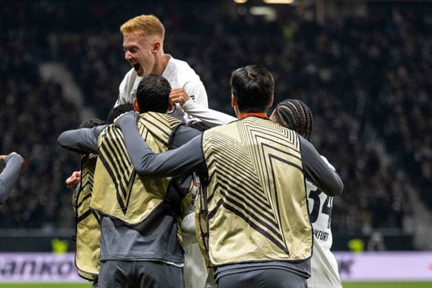 Omar Marmoush Eintracht Frankfurt celebrates after scoring his team s first goal with teammates during the UEFA Europa League 2024 25 League Phase MD4 match between Eintracht Frankfurt v SK Slavia Praha at Deutsche Bank Park on November 7, 2024 in Frankfurt am Main, Germany not used in POL SRB CRO FRA GBR NED ITA USA Defodi 747 747 20241107 EFSlPr 000000089 Defodi-747 not used in POL SRB CRO FRA GBR NED ITA USA