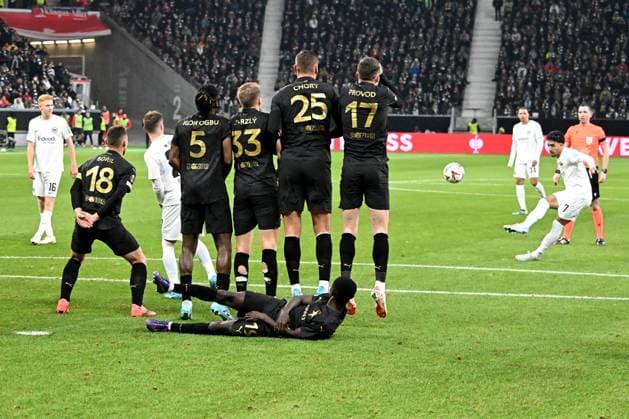 07 11 2024, xsltx, Football UEFA Europa League, Eintracht Frankfurt Slavia Prague emspor, v l Omar Marmoush Eintracht Frankfurt erzielt das Tor zum scores the goal 1 0 DFL DFB REGULATIONS PROHIBIT ANY USE OF PHOTOGRAPHS as IMAGE SEQUENCES and or QUASI VIDEO Frankfurt am Main