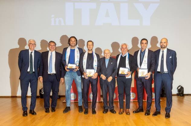 Il gruppo con Luigi De Siervo e i premiati allo Movies &amp; Tv 2024 , proiezione di Campioni del Made in Italy a Palazzo Lombardia - Milano, Italia - Gioved& xec;, 7 Novembre 2024 (foto Stefano Porta LaPresse) Sport Movies &amp; Tv 2024 , screening of Champions of Made in Italy at Palazzo Lombardia - Milan, Italy - Thursday, 7 November 2024 (photo Stefano Porta LaPresse)  Copyright: xStefanoxPortax LaPressex