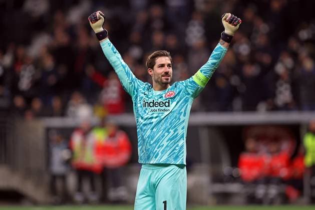 07 11 2024, xovx, Football UEFA Europa League, Eintracht Frankfurt Slavia Prague v l Kevin Trapp Eintracht Frankfurt celebrates the 1 0 victory against Slavia Prague DFL DFB REGULATIONS PROHIBIT ANY USE OF PHOTOGRAPHS as IMAGE SEQUENCES and or QUASI VIDEO emspor Frankfurt am Main