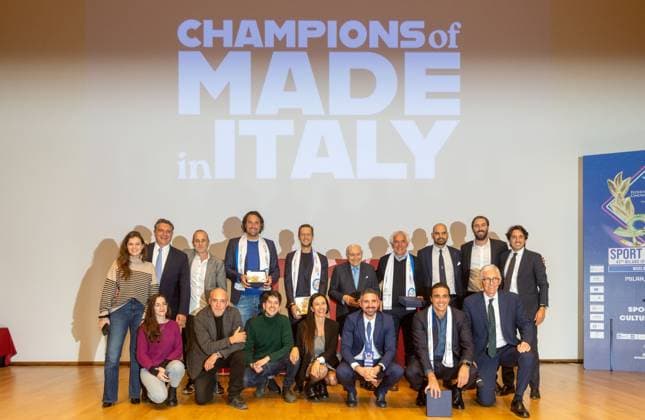 Il gruppo che ha realizzato il documentario allo Movies &amp; Tv 2024 , proiezione di Campioni del Made in Italy a Palazzo Lombardia - Milano, Italia - Gioved& xec;, 7 Novembre 2024 (foto Stefano Porta LaPresse) Sport Movies &amp; Tv 2024 , screening of Champions of Made in Italy at Palazzo Lombardia - Milan, Italy - Thursday, 7 November 2024 (photo Stefano Porta LaPresse)  Copyright: xStefanoxPortax LaPressex