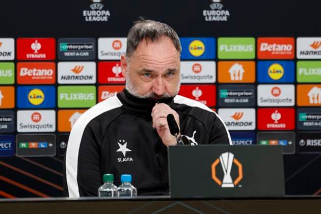 Jindrich Trpisovsky Slavia Prague, Coach at the press conference , Football, UEFA Europa League, Matchday 4, 2024 2025, Eintracht Frankfurt vs Slavia Prague, 07 11 2024, Frankfurt Stadion, Frankfurt am Main, Germany Frankfurt am Main Frankfurt Stadion Hessen Germany Copyright: xGrantxHubbsx