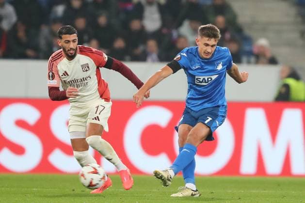 07 11 2024, xtvx, Football UEFA Europa League, TSG 1899 Hoffenheim Olympique Lyon emspor, v l Torschuss, has a shot on goal Tom Bischof TSG 1899 Hoffenheim DFL DFB REGULATIONS PROHIBIT ANY USE OF PHOTOGRAPHS as IMAGE SEQUENCES and or QUASI VIDEO Sinsheim