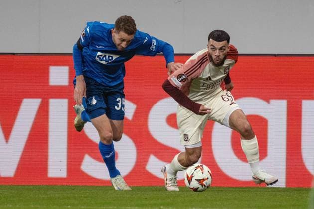Arthur Chaves TSG 1899 Hoffenheim and Georges Mikautadze Olympique Lyon xettx, Germany, Sinsheim, 07 11 2024, Football, UEFA Europa League TSG 1899 Hoffenheim vs Olympique Lyon, Season 2024 2025, Match Day 4, PreZerro Arena Photo A2 Bildagentur Peter Hartenfelser