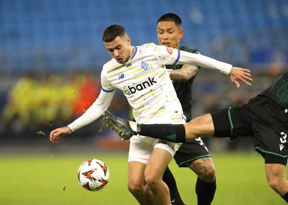 Photo Nazar Voloshyn Kiev vs Cristian Ramirez Budapest Football Europa League, Dynamo Kiev TC Ferencvaros Budapest, Preliminary round, Matchday 4, Thu 07 11 2024 Volksparkstadion, Hamburg