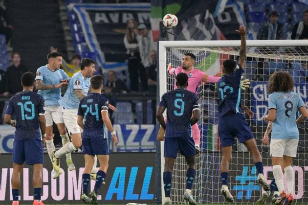 LazioÃ¢ÂÄÂ™s Alessio Romagnoli goal 1-0 during the UEFA Europa League 2024-2025 football match between SS Lazio and FC Porto at the Olympic Stadium in Rome on November 07, 2024.  Copyright: xFabrizioxCorradetti IPAxSportx x xx IPA_51355768 IPA_Agency_IPA51355768