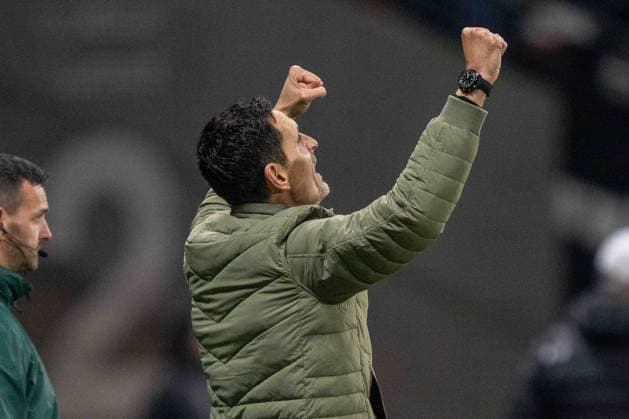 Dino Toppmöller Eintracht Frankfurt celebrate after winning during the UEFA Europa League 2024 25 League Phase MD4 match between Eintracht Frankfurt v SK Slavia Praha at Deutsche Bank Park on November 7, 2024 in Frankfurt am Main, Germany not used in POL SRB CRO FRA GBR NED ITA USA Defodi 747 747 20241107 EFSlPr 000000220 Defodi-747 not used in POL SRB CRO FRA GBR NED ITA USA