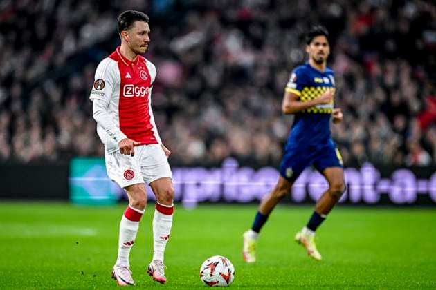 AFC Ajax Amsterdam forwarder Steven Berghuis, during the match Ajax Maccabi Tel Aviv at the Johan Cruijff ArenA for the UEFA Europa League League phase Matchday 4 season 2024 2025 in AMSTERDAM, Netherlands on 7 november 2024, photo by Stefan Koops EYE4images DeFodi Images not used in POL SRB CRO FRA GBR NED ITA USA Defodi 746 198922 Defodi-746 not used in POL SRB CRO FRA GBR NED ITA USA