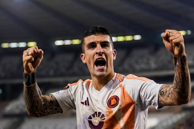 BRUSSELS, BELGIUM - NOVEMBER 7: Gianluca Mancini of AS Roma celebrates after scoring his team s first goal during the UEFA Europa League 2024 25 League Phase MD4 match between R. Union Saint-Gilloise and AS Roma at King Baudouin Stadium on November 7, 2024 in Brussels, Belgium. (Photo by Rene Nijhuis) SPO  Copyright: xRenexNijhuis