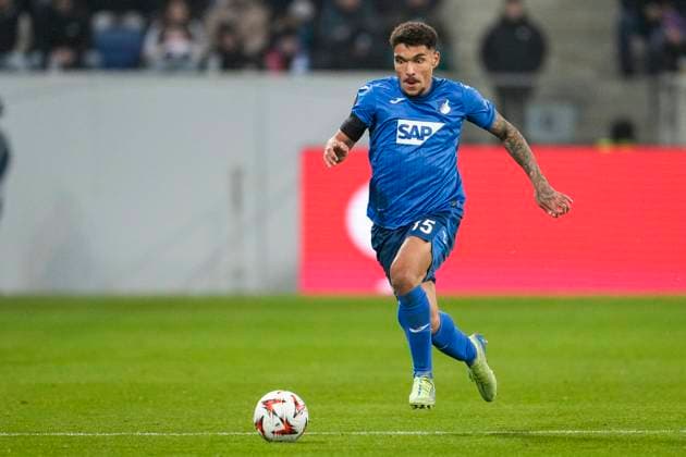 Valentin Gendrey Hoffenheim, 15 , on the ball, cropped, full body, single image, single photo, action, action, 07 11 2024, Sinsheim Germany , Football, UEFA Europa League, group stage, TSG 1899 Hoffenheim Olympique Lyon, 07 11 2024, Sinsheim Germany , Football, UEFA Europa League, Group stage, TSG 1899 Hoffenheim Olympique Lyon, DFB DFL REGULATIONS PROHIBIT ANY USE OF PHOTOGRAPHS AS IMAGE SEQUENCES AND OR QUASI VIDEO xozx