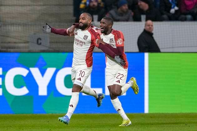 v li Alexandre Lacazette OL, 10 , Clinton Mata OL, 22 , players of Olympique Lyon Olympique Lyonnais , cheer about the goal to 1 2, jubilation, goal celebration, celebrate the goal, goal, celebration, cheers about the goal, rejoice, joy, rejoices, optimistic, positive, game scene, highlight, action, action, 07 11 2024, Sinsheim Germany , Soccer, UEFA Europa League, Group Stage, TSG 1899 Hoffenheim Olympique Lyon, 07 11 2024, Sinsheim Germany , Soccer, UEFA Europa League, Group Stage, TSG 1899 Hoffenheim Olympique Lyon, DFB DFL REGULATIONS PROHIBIT ANY USE OF PHOTOGRAPHS AS IMAGE SEQUENCES AND OR QUASI VIDEO xozx