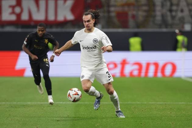 Frankfurt, 7 November 2024 UEFA Europa Legue 2024 25 Eintracht Frankfurt Slavia Praha v l , Arthur Theate Eintracht Frankfurt in action DFL DFB REGULATIONS PROHIBIT ANY USE OF PHOTOGRAPHS as IMAGE SEQUENCES and or QUASI VIDEO Copyright: JoaquimxFerreira
