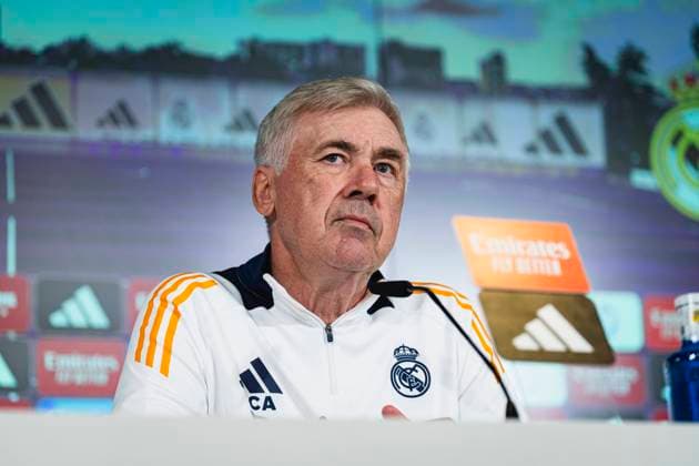 Sport Bilder des Tages La Liga 2024 25: Real Madrid Training Session and press conference, PK, Pressekonferenz Carlo Ancelotti, head coach of Real Madrid CF, seen speaking during Real Madrid Training Session and Press Conference ahead of the La Liga 2024 25 match against CA Osasuna at Ciudad Real Madrid on November 08, 2024 in Valdebebas, Spain. Valdebebas Ciudad Real Madrid Madrid Spain Copyright: xAlbertoxGardinx AGardin_20241108_Football_Liga_Real_Madrid_PC_147