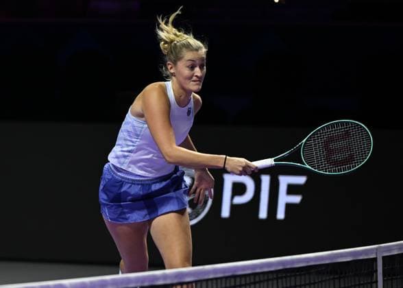 WTA, Tennis Damen Finals 2024 - Day 7 RIYADH, SAUDI ARABIA - NOVEMBER 08: Erin Routliffe (pictured) of New Zealand playing with Gabriela Dabrowski of Canada during their semi-final match against Nicole Melichar-Martinez of USA and Ellen Perez of Australia, on Day 7 of the 2024 WTA Finals, part of the Hologic WTA Tour, held at King Saud University Indoor Arena on November 08, 2024, in Riyadh, Saudi Arabia. Riyadh Saudi Arabia  Copyright: xArturxWidakx originalFilename:widak-wtafinal241108_npUwG.jpg