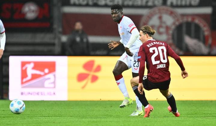 08 11 2024 Soccer Season 2024 2025 2 Soccer Bundesliga 12 Matchday 1 FC Nürnberg FCN Club 1 FC Kaiserslautern FCK Rote Roten Teufel Sportfoto Zink xwoxzix DFL regulations prohibit any use of photographs as image sequences and or quasi video only for editorial use Afeez Aremu 23, 1 FC Kaiserslautern FCK Caspar Jander 20, 1 FC Nürnberg FCN