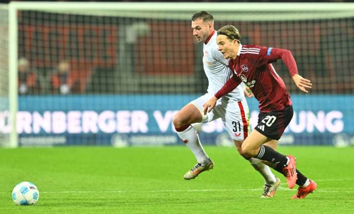 08 11 2024 Soccer Season 2024 2025 2 Soccer Bundesliga 12 Matchday 1 FC Nuremberg FCN Club 1 FC Kaiserslautern FCK Red Red Devils Sportfoto Zink xwoxzix DFL regulations prohibit any use of photographs as image sequences and or quasi video only for editorial use Luca Sirch 31, 1 FC Kaiserslautern FCK Caspar Jander 20, 1 FC Nuremberg FCN