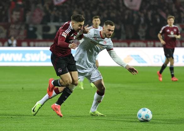 08 11 2024 Soccer Season 2024 2025 2 Soccer Bundesliga 12 Matchday 1 FC Nürnberg FCN Club 1 FC Kaiserslautern FCK Rote Roten Teufel Sportfoto Zink DaMa xdaxmax DFL regulations prohibit any use of photographs as image sequences and or quasi video only for editorial use Stefanos Tzimas 9, 1 FC Nürnberg FCN Boris Tomiak 2, 1 FC Kaiserslautern FCK