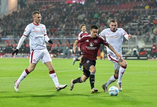08 11 2024 Soccer Season 2024 2025 2 Soccer Bundesliga 12 Matchday 1 FC Nürnberg FCN Club 1 FC Kaiserslautern FCK Red Red Devils Sportfoto Zink DaMa xdaxmax DFL regulations prohibit any use of photographs as image sequences and or quasi video only for editorial use Filip Kaloc 26, 1 FC Kaiserslautern FCK Oliver Villadsen 2, 1 FC Nürnberg FCN Luca Sirch 31, 1 FC Kaiserslautern FCK