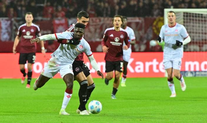 08 11 2024 Soccer Season 2024 2025 2 Soccer Bundesliga 12 Matchday 1 FC Nuremberg FCN Club 1 FC Kaiserslautern FCK Red Red Devils Sportfoto Zink MeZi xmexzix DFL regulations prohibit any use of photographs as image sequences and or quasi video only for editorial use Afeez Aremu 23, 1 FC Kaiserslautern FCK before Mahir Emreli 30, 1 FC Nuremberg FCN