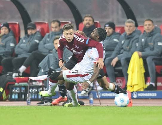 08 11 2024 Soccer Season 2024 2025 2 Soccer Bundesliga 12 Matchday 1 FC Nürnberg FCN Club 1 FC Kaiserslautern FCK Rote Roten Teufel Sportfoto Zink DaMa xdaxmax DFL regulations prohibit any use of photographs as image sequences and or quasi video only for editorial use Stefanos Tzimas 9, 1 FC Nürnberg FCN Frank Ronstadt 27, 1 FC Kaiserslautern FCK