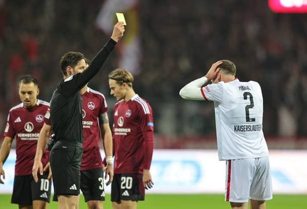 08 11 2024 Soccer season 2024 2025 2 Soccer Bundesliga 12 Matchday 1 FC Nürnberg FCN Club 1 FC Kaiserslautern FCK Rote Roten Teufel Sportfoto Zink DaMa xdaxmax DFL regulations prohibit any use of photographs as image sequences and or quasi video only for editorial use Boris Tomiak 2, 1 FC Kaiserslautern FCK sees yellow card from Matthias Jöllenbeck referee Yellow