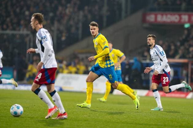 Levente Levi Szabo Eintracht Braunschweig,11 2 Soccer Bundesliga Season 2024 2025 Eintracht Braunschweig vs Hamburger SV at Eintracht Stadion in Braunschweig Action,Soccer,Man,Men,Germany,08 11 2024
