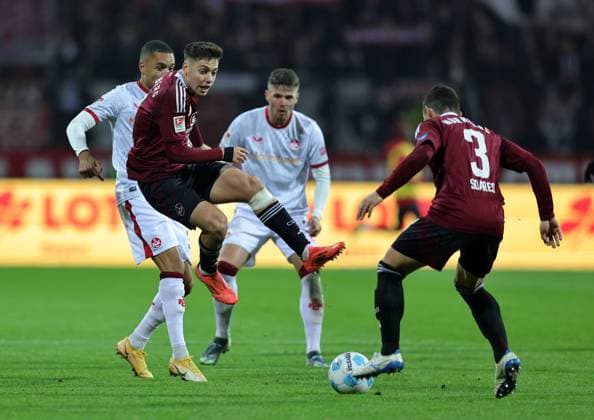 08 11 2024 Soccer Season 2024 2025 2 Soccer Bundesliga 12 Matchday 1 FC Nürnberg FCN Club 1 FC Kaiserslautern FCK Rote Roten Teufel Sportfoto Zink DaMa xdaxmax DFL regulations prohibit any use of photographs as image sequences and or quasi video only for editorial use Jan Gyamerah 32, 1 FC Kaiserslautern FCK Stefanos Tzimas 9, 1 FC Nürnberg FCN Jan Elvedi 33, 1 FC Kaiserslautern FCK Danilo Soares 3, 1 FC Nürnberg FCN