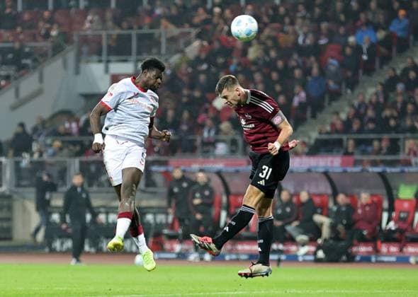 08 11 2024 Soccer season 2024 2025 2 Soccer Bundesliga 12 Matchday 1 FC Nürnberg FCN Club 1 FC Kaiserslautern FCK Rote Roten Teufel Sportfoto Zink DaMa xdaxmax DFL regulations prohibit any use of photographs as image sequences and or quasi video only for editorial use Ragnar Ache 9, 1 FC Kaiserslautern FCK with header