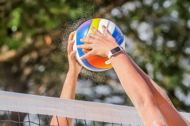 (241109) -- LAGUNA PROVINCE, Nov. 9, 2024 -- Zhou Mingli (L) of China competes against Wang Jingzhe of China during the women s quarterfinals match between Wang Jingzhe Xia Xinyi of China and Yan Xu Zhou Mingli of China at the Asian Volleyball Confederation (AVC) 2024 Asian Senior Beach volleyball, Beachvolleyball Championships in Laguna Province, the Philippines, on Nov. 9, 2024. ) (SP)PHILIPPINES-LAGUNA PROVINCE-AVC 2024 ASIAN SENIOR BEACH VOLLEYBALL CHAMPIONSHIPS ROUELLExUMALI 