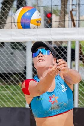 (241109) -- LAGUNA PROVINCE, Nov. 9, 2024 -- Zeng Jinjin of China competes during the women s quarterfinals match between Xue Chen Zeng Jinjin of China and Tara Phillips Kayla Mears of Australia at the Asian Volleyball Confederation (AVC) 2024 Asian Senior Beach volleyball, Beachvolleyball Championships in Laguna Province, the Philippines, on Nov. 9, 2024. ) (SP)PHILIPPINES-LAGUNA PROVINCE-AVC 2024 ASIAN SENIOR BEACH VOLLEYBALL CHAMPIONSHIPS RouellexUmali 