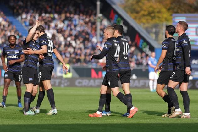 2024 11 09 xJFAx 2 Bundesliga SV Darmstadt 98 Hertha BSC v l , Hertha BSC Tor zum 0 1, Torjubel, Goal celebration, celebrate the goal DFL DFB REGULATIONS PROHIBIT ANY USE OF PHOTOGRAPHS as IMAGE SEQUENCES and or QUASI VIDEO Copyright: JoaquimxFerreira