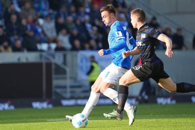 Philipp Förster SV Darmstadt 98, 18 vs Jonjoe Kenny Hertha BSC Berlin, 16 09 11 2024 2 Bundesliga, Season 24 25 SV Darmstadt 98 vs Hertha BSC Berlin, Stadion am Boellenfalltor, emonline, emspor,