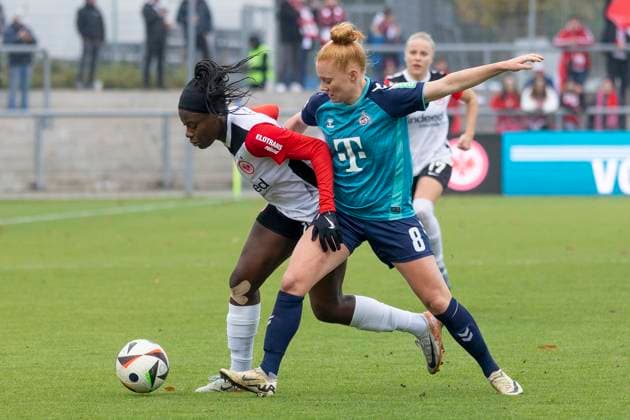 Google Pixel Womens Bundesliga Eintracht Frankfurt 1 FC Köln, 09 11 2024 Nicole Anyomi Eintracht Frankfurt 19 Laura Vogt 1 FC Köln 8 in a duel for the ball, Eintracht Frankfurt 1 FC Köln, Frankfurt, Stadion am Brentanobad, 9 11 2024 Copyright: xBEAUTIFULxSPORTS Gawlikx