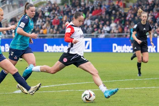 Google Pixel Womens Bundesliga Eintracht Frankfurt 1 FC Köln, 09 11 2024 Geraldine Reuteler Eintracht Frankfurt 14 at Toischuss Abschluss as she scores the goal to make it 3 0, Eintracht Frankfurt 1 FC Köln, Frankfurt, Stadion am Brentanobad, 9 11 2024 Copyright: xBEAUTIFULxSPORTS Gawlikx