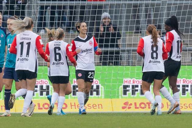 Google Pixel Womens Bundesliga Eintracht Frankfurt 1 FC Cologne, 09 11 2024 Sara Doorsoun Eintracht Frankfurt 23 celebrates her goal for 6 0 with Elisa Senß Sens Senss Eintracht Frankfurt 6 Nina Lührßen Lührssen Eintracht Frankfurt 11 Lisanne Gräwe Eintracht Frankfurt 8 Nicole Anyomi Eintracht Frankfurt 19 , Eintracht Frankfurt 1 FC Cologne, Frankfurt, Stadion am Brentanobad, 9 11 2024 Copyright: xBEAUTIFULxSPORTS Gawlikx