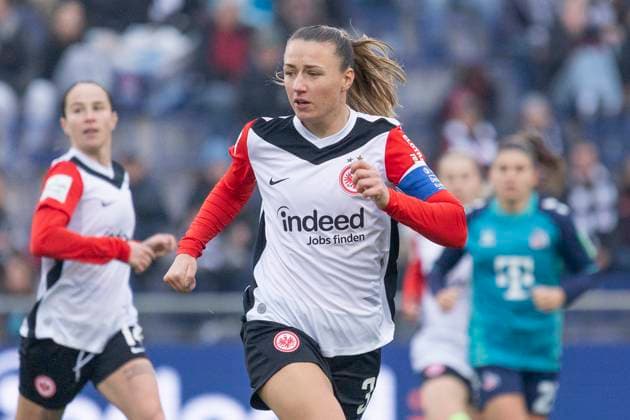 Google Pixel Womens Bundesliga Eintracht Frankfurt 1 FC Köln, 09 11 2024 After a long injury, Tanja Pawollek Eintracht Frankfurt 31 is back on the pitch and immediately has the captains armband, Eintracht Frankfurt 1 FC Köln, Frankfurt, Stadion am Brentanobad, 9 11 2024 Copyright: xBEAUTIFULxSPORTS Gawlikx