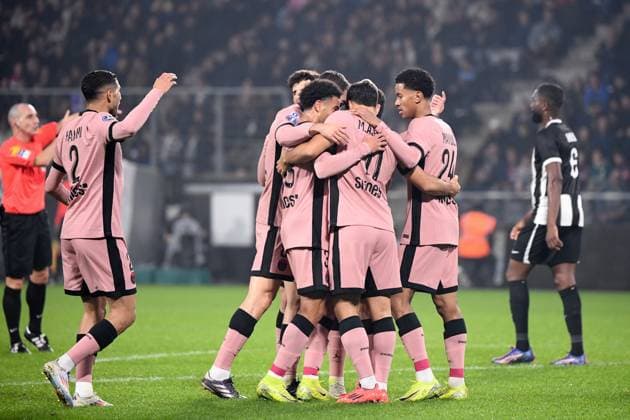 Angers SCO v Paris Saint-Germain - Ligue 1 MCDonald s 2024 2025 24 Senny MAYULU (psg) during the Ligue 1 MCDonald s match between Angers and Paris at Stade Jean Bouin on November 9, 2024 in Angers, France. Angers France  Copyright: xFEPx 776235264