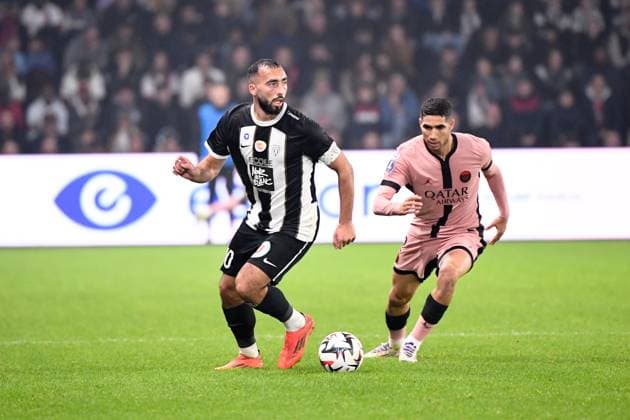 Angers SCO v Paris Saint-Germain - Ligue 1 MCDonald s 2024 2025 10 Himad ABDELLI (sco) during the Ligue 1 MCDonald s match between Angers and Paris at Stade Jean Bouin on November 9, 2024 in Angers, France. Angers France  Copyright: xFEPx 776235264