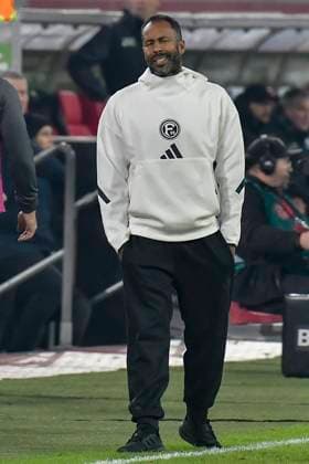 Daniel Thioune (Duesseldorf) unzufrieden enttäuscht enttaeuscht niedergeschlagen frustriert, 09.11.2024 Fussball Fortuna Duesseldorf vs SC Paderborn 07, Merkur Spiel-Arena, Duesseldorf, DFB DFL REGULATIONS PROHIBIT ANY USE OF PHOTOGRAPHS AS IMAGE SEQUENCES AND OR QUASI-VIDEO NRW Germany Copyright: xpepphotox xHorstxMauelshagenx pep00321, pep_20241109_hm_4010