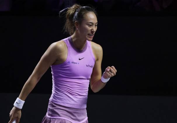 (241110) -- RIYADH, Nov. 10, 2024 -- Zheng Qinwen of China reacts during the final match against Coco Gauff of the United States at WTA, Tennis Damen Finals tennis tournament in Riyadh, Saudi Arabia, Nov. 9, 2024. ) (SP)SAUDI ARABIA-RIYADH-TENNIS-WTA FINALS-FINAL WangxHaizhou 