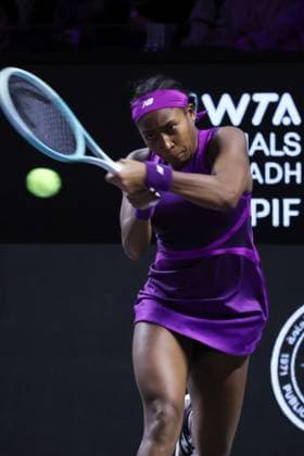 (241110) -- RIYADH, Nov. 10, 2024 -- Coco Gauff of the United States hits a return during the final match against Zheng Qinwen of China at WTA, Tennis Damen Finals tennis tournament in Riyadh, Saudi Arabia, Nov. 9, 2024. ) (SP)SAUDI ARABIA-RIYADH-TENNIS-WTA FINALS-FINAL WangxHaizhou 