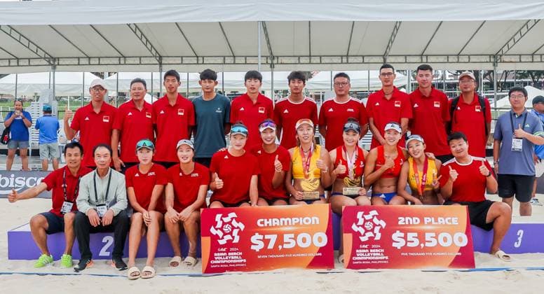 (241110) -- LAGUNA PROVINCE, Nov. 10, 2024 -- Members of team China pose for a photo after the awarding ceremony at the Asian Volleyball Confederation (AVC) 2024 Asian Senior Beach volleyball, Beachvolleyball Championships in Laguna Province, the Philippines, on Nov. 10, 2024. ) (SP)PHILIPPINES-LAGUNA PROVINCE-AVC 2024 ASIAN SENIOR BEACH VOLLEYBALL CHAMPIONSHIPS-AWARDING CEREMONY RouellexUmali 