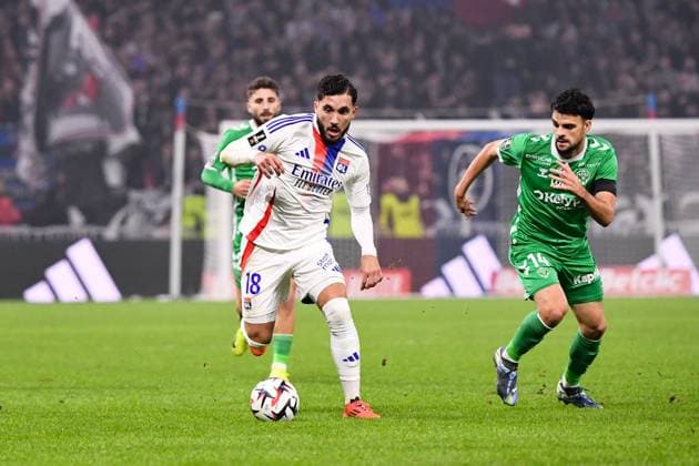 Olympique Lyonnais v AS Saint-Etienne - Ligue 1 MCDonald s 2024 2025 14 Louis MOUTON (asse) - 18 Rayan CHERKI (ol) during the Ligue 1 MCDonald s match between Olympique Lyonnais and Saint Etienne at Groupama Stadium on November 10, 2024 in Lyon, France. Lyon France  Copyright: xFEPx 776235301